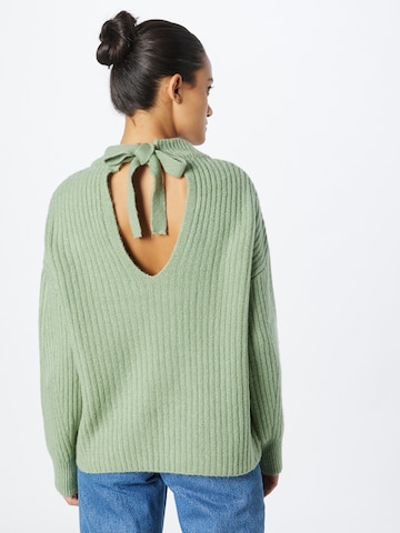 ABOUT YOU Sweter 'Jella' w kolorze zielony
