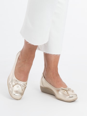 VITAFORM Ballerina in Gold