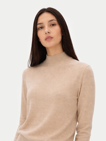 GOBI Cashmere Tröja 'Women's Essential Cashmere Mock Neck Sweater' i beige: framsida