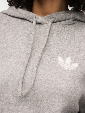 ADIDAS ORIGINALS Pullover 'ESSENTIALS ' in Grau