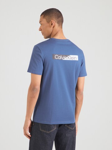 Calvin Klein Bluser & t-shirts i blå: forside