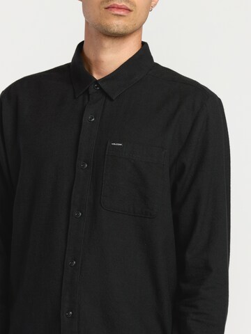 Volcom Comfort Fit Hemd 'Caden Solid' in Schwarz
