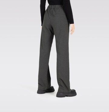 MAC Loose fit Pants in Grey