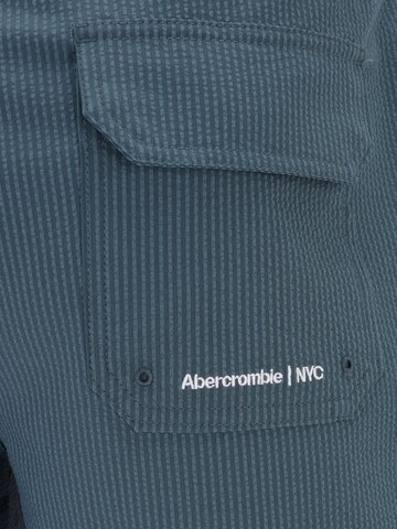 Abercrombie & Fitch Badeshorts in Blau