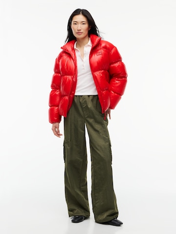 Tommy Jeans Χειμερινό μπουφάν σε κόκκινο