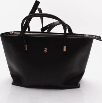 TOMMY HILFIGER Handtasche One Size in Schwarz: predná strana