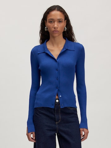 EDITED Shirt 'Yvana Polo' in Blauw: voorkant