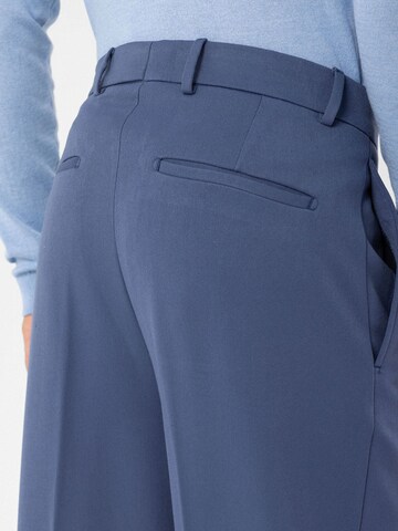 regular Pantaloni con pieghe di Antioch in blu