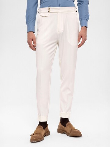 Coupe slim Pantalon à plis Antioch en blanc : devant