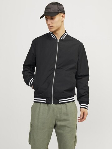 JACK & JONES Overgangsjakke 'JORMarbella' i sort: forside