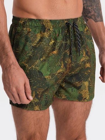 Ombre Badeshorts 'W318' in Grün