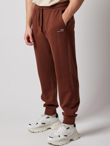 OWN Off With Nature Regular Broek 'Joggers Felpati' in Bruin: voorkant