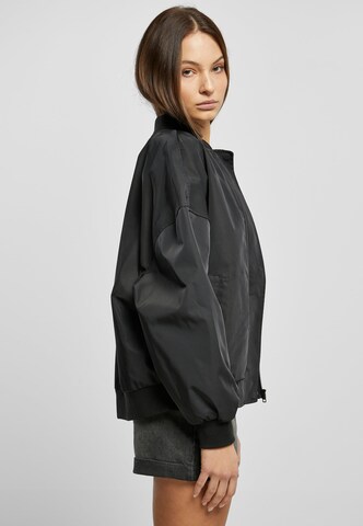 Urban Classics Between-season jacket in Black