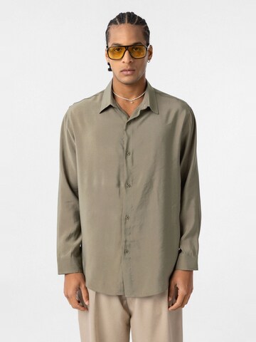 Dandalo Comfort fit Button Up Shirt in Green: front