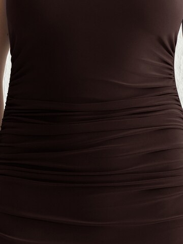 Trendyol Kleid in Braun