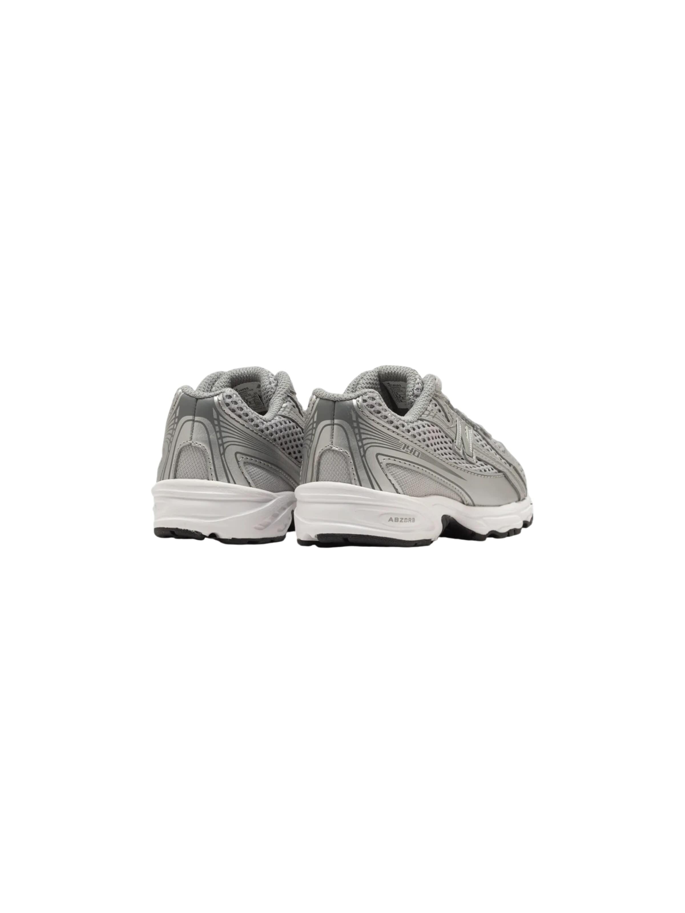 Sneaker di new balance in argento