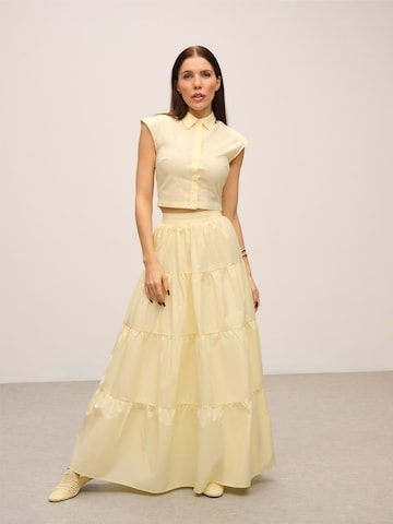 ORIMEI by Victoria Swarovski Пола в жълто