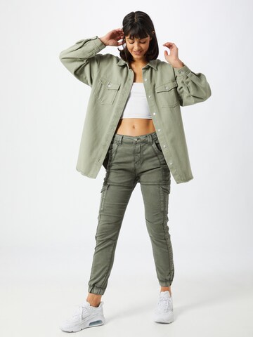 Gang Tapered Cargojeans 'Giselle' in Groen