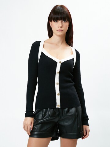 Pull-over Influencer en noir : devant