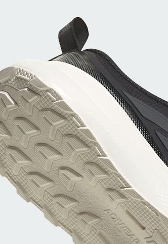 ADIDAS PERFORMANCE - Sapatilha de corrida 'Runfalcon 6 Atr' em preto