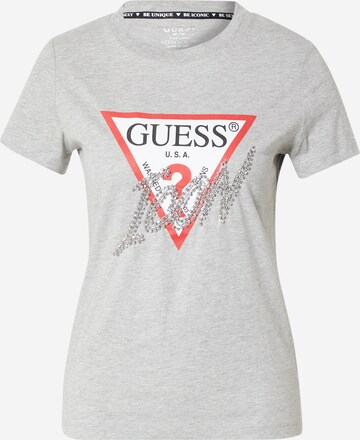 Tricou de la GUESS pe gri: față