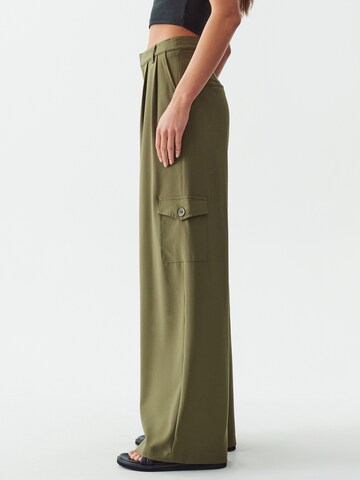 Wide leg Pantaloni cargo 'TALA ' di Calli in verde