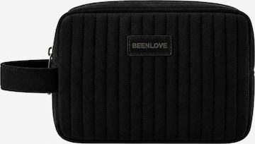 MEVYRA Cosmetic Bag in Black: front