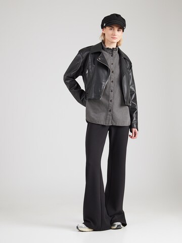 & Other Stories - Blusa em cinzento