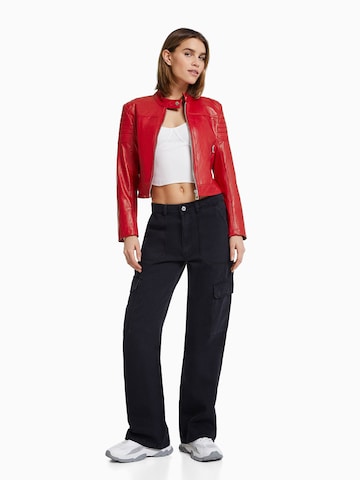 Veste mi-saison Bershka en rouge