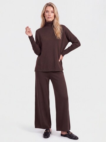 APART Pullover in Braun