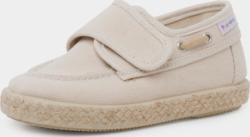 Scarpa bassa di Pisamonas in beige: frontale