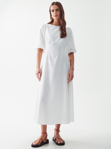 Robe 'ARYA' Calli en blanc : devant