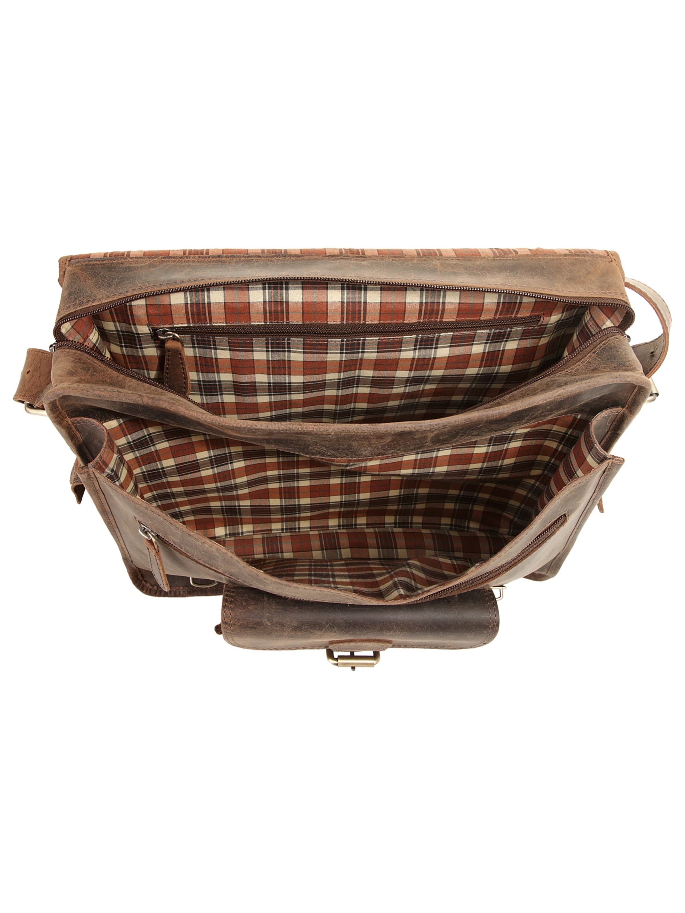 Bagan Briefcase in Brown