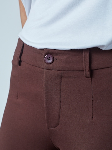 SISTERS POINT Regular Pants 'NEW GEORGE-7' in Brown