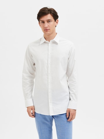 Coupe regular Chemise 'Ethan' SELECTED HOMME en blanc : devant