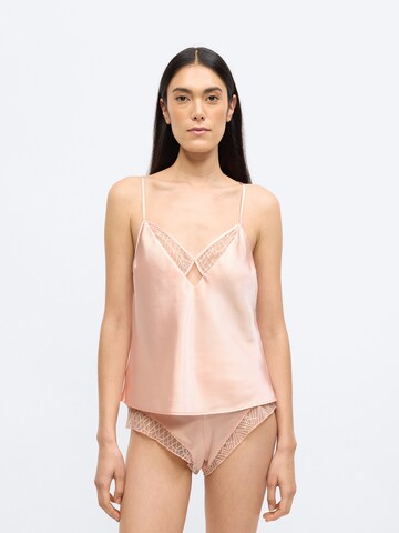 TRIUMPH Шорты 'A Weekend to Remember' в Бежевый: спереди