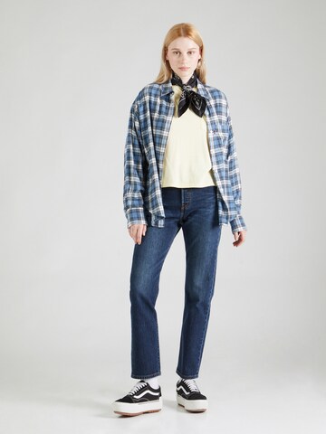 LEVI'S ® Póló 'Graphic Margot Pocket Tee' - sárga