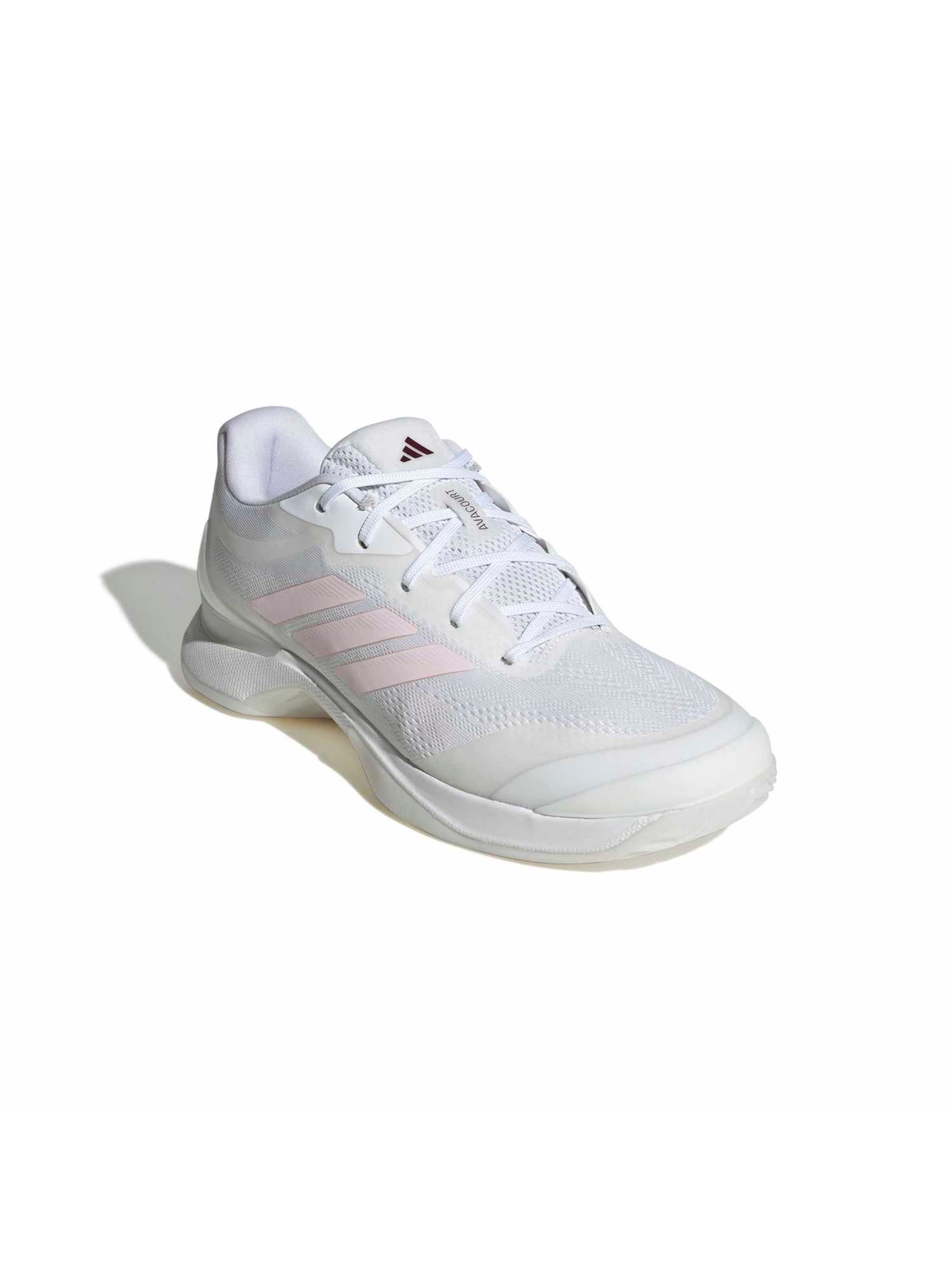 Scarpa sportiva 'Avacourt 3' di ADIDAS PERFORMANCE in bianco: frontale