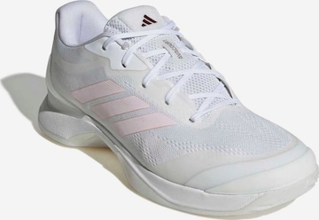 Scarpa sportiva 'Avacourt 3' di ADIDAS PERFORMANCE in bianco: frontale