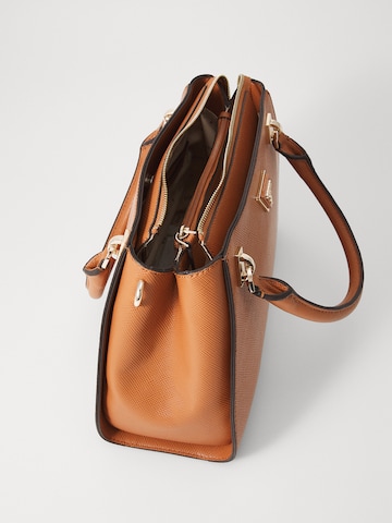 Sacs à main 'NOELLE II' GUESS en marron