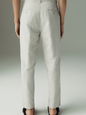 Next Обычный Брюки-чинос в Серый