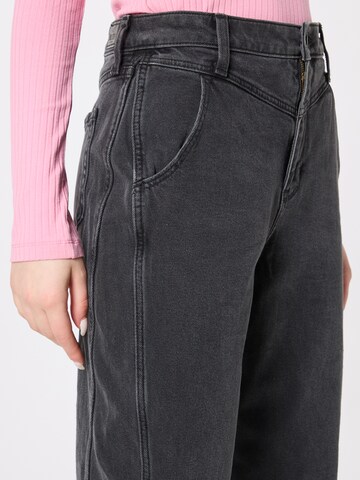 HOLLISTER Loosefit Jeans in Schwarz