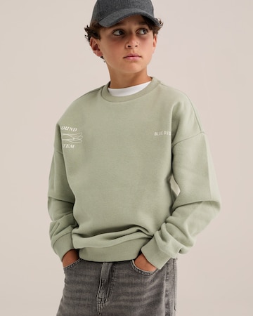 WE Fashion Sweatshirt in Groen: voorkant