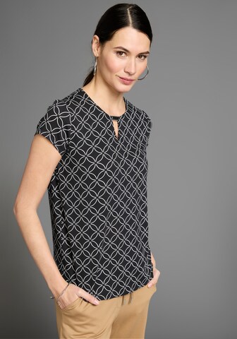 HECHTER PARIS Shirt in Grey: front