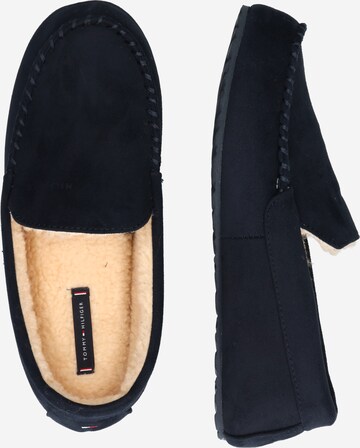 TOMMY HILFIGER Slippers in Blue