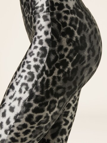 CALZEDONIA Skinny Leggings in Grey