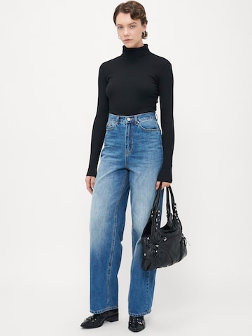 Vero Moda Tall Shirt 'VMCHLOE' in Zwart