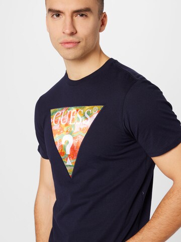 GUESS T-Shirt in Blau