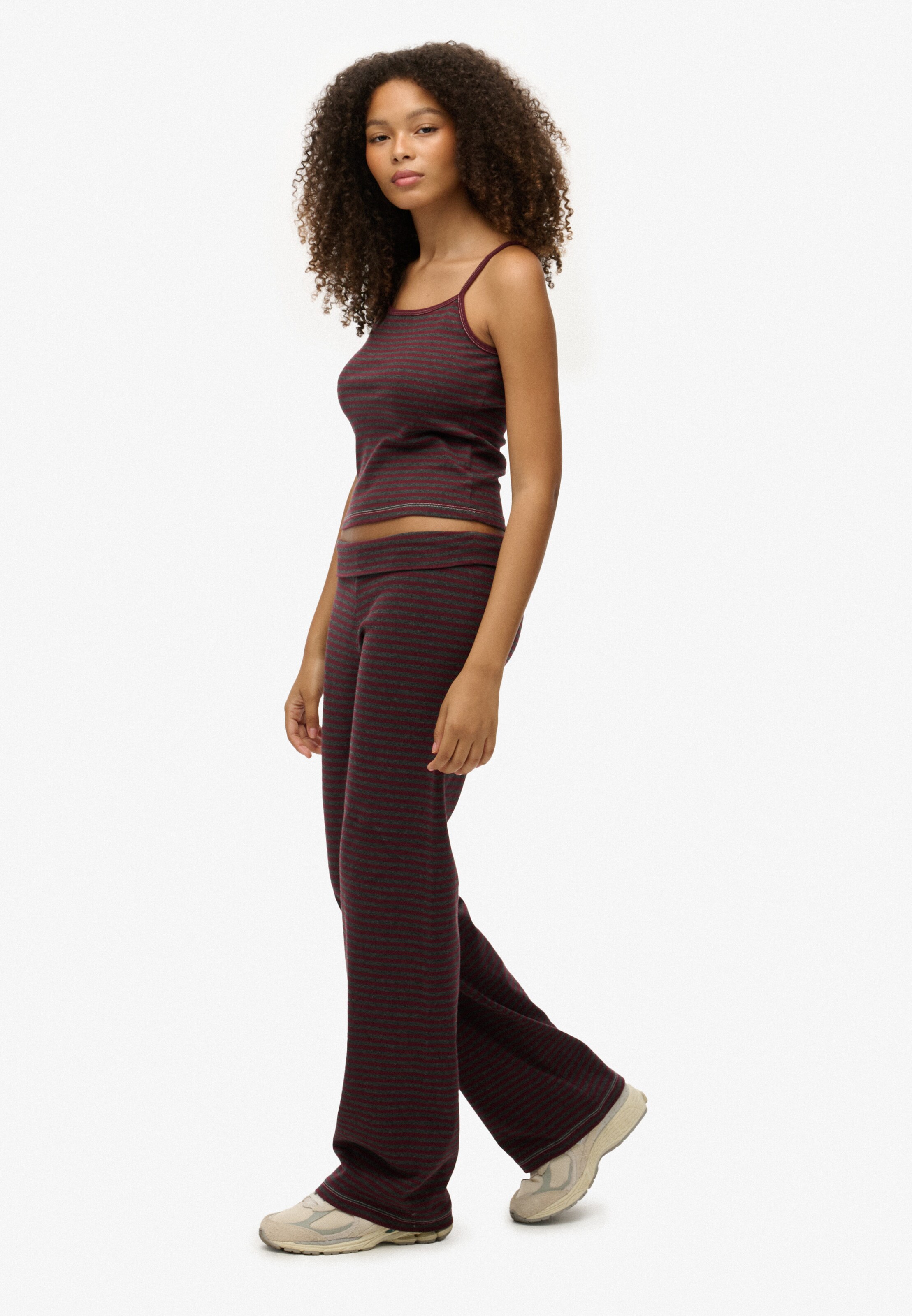 Superdry & Co Loosefit Broek 'Athletic Essentials' in Rood