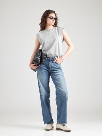 Top 'PCCHILLI ' de la PIECES pe gri